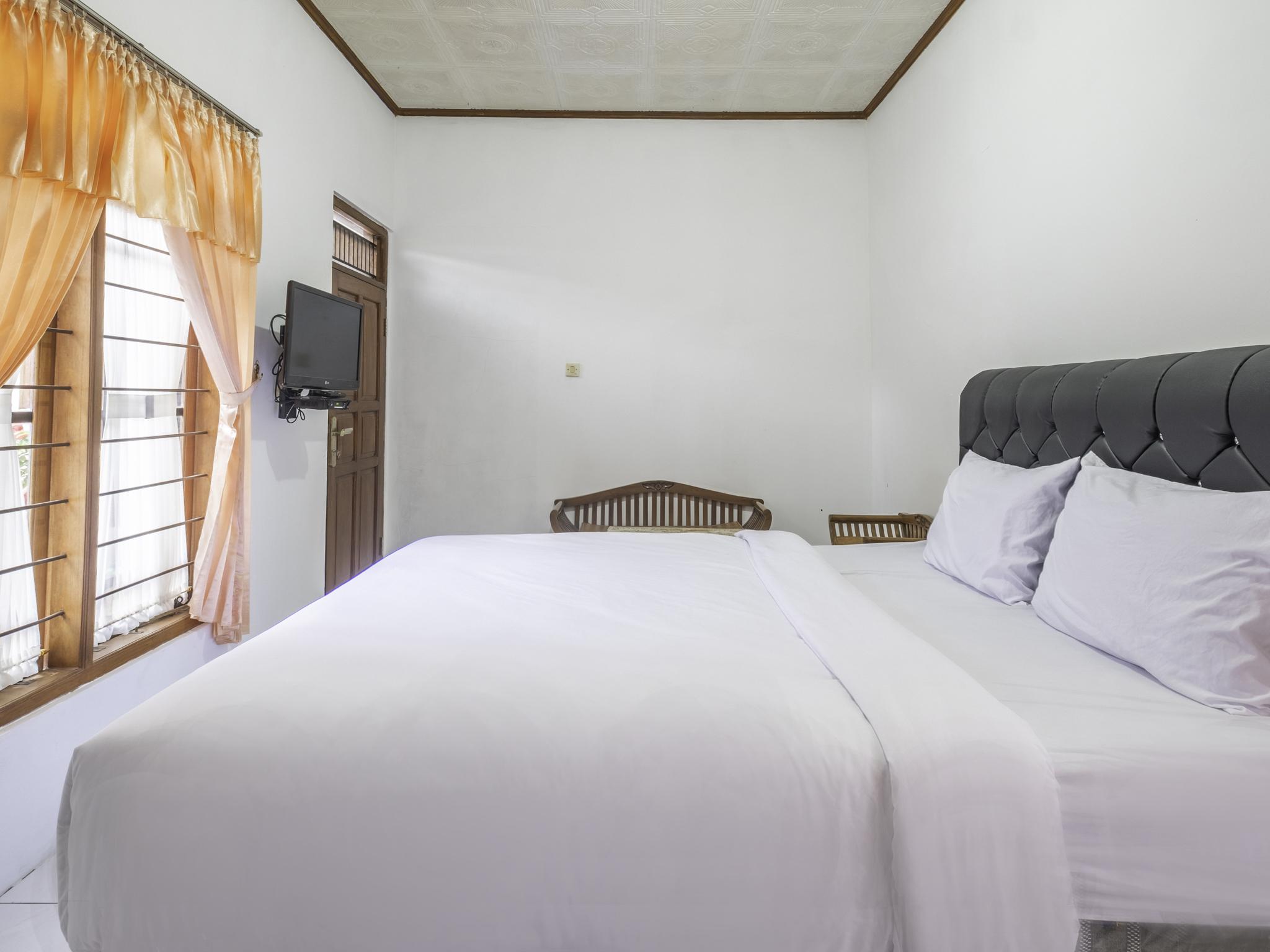 Hotel Capital O 1541 Puri Cikole Asri à Lembang Extérieur photo