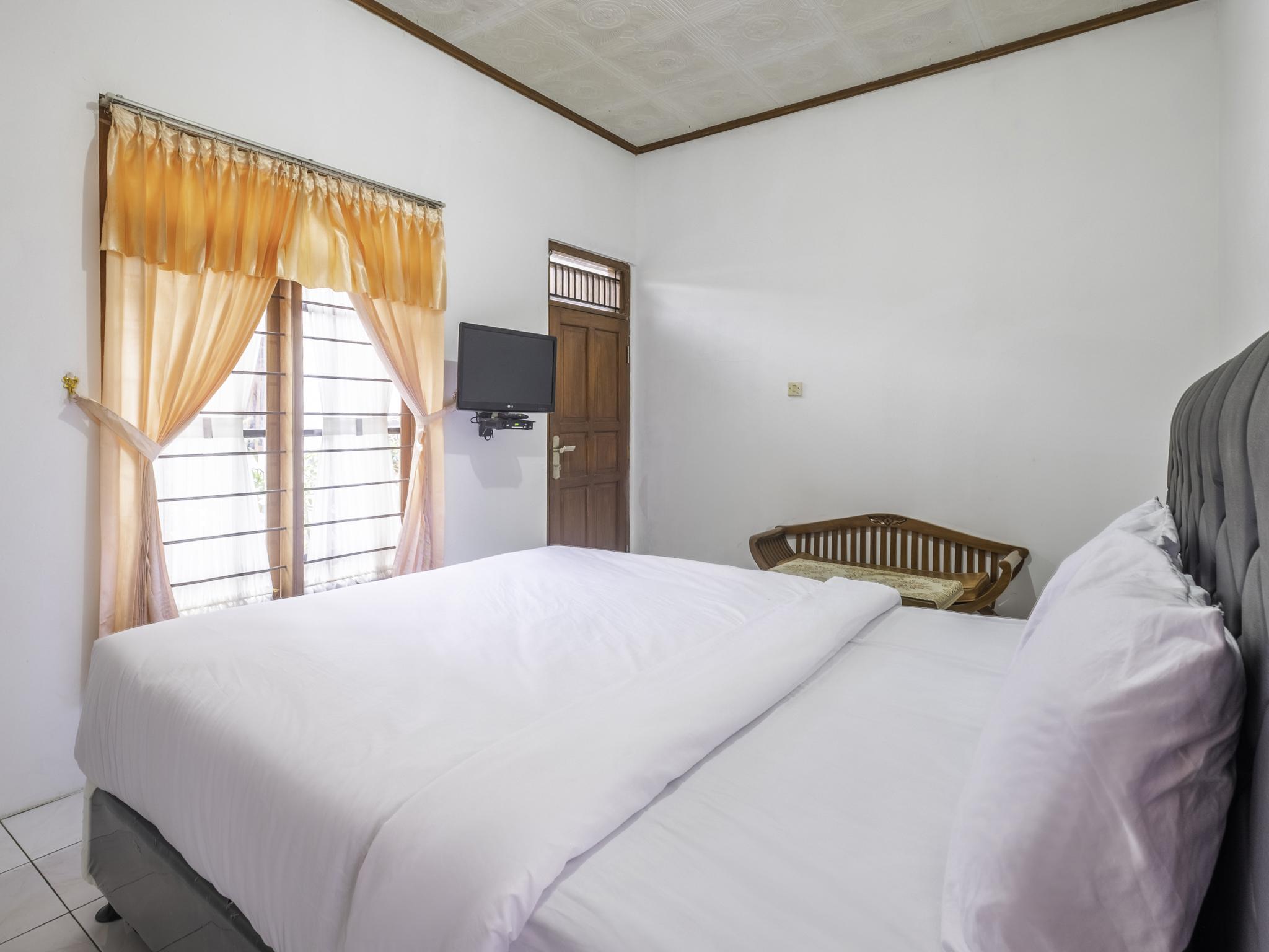 Hotel Capital O 1541 Puri Cikole Asri à Lembang Extérieur photo