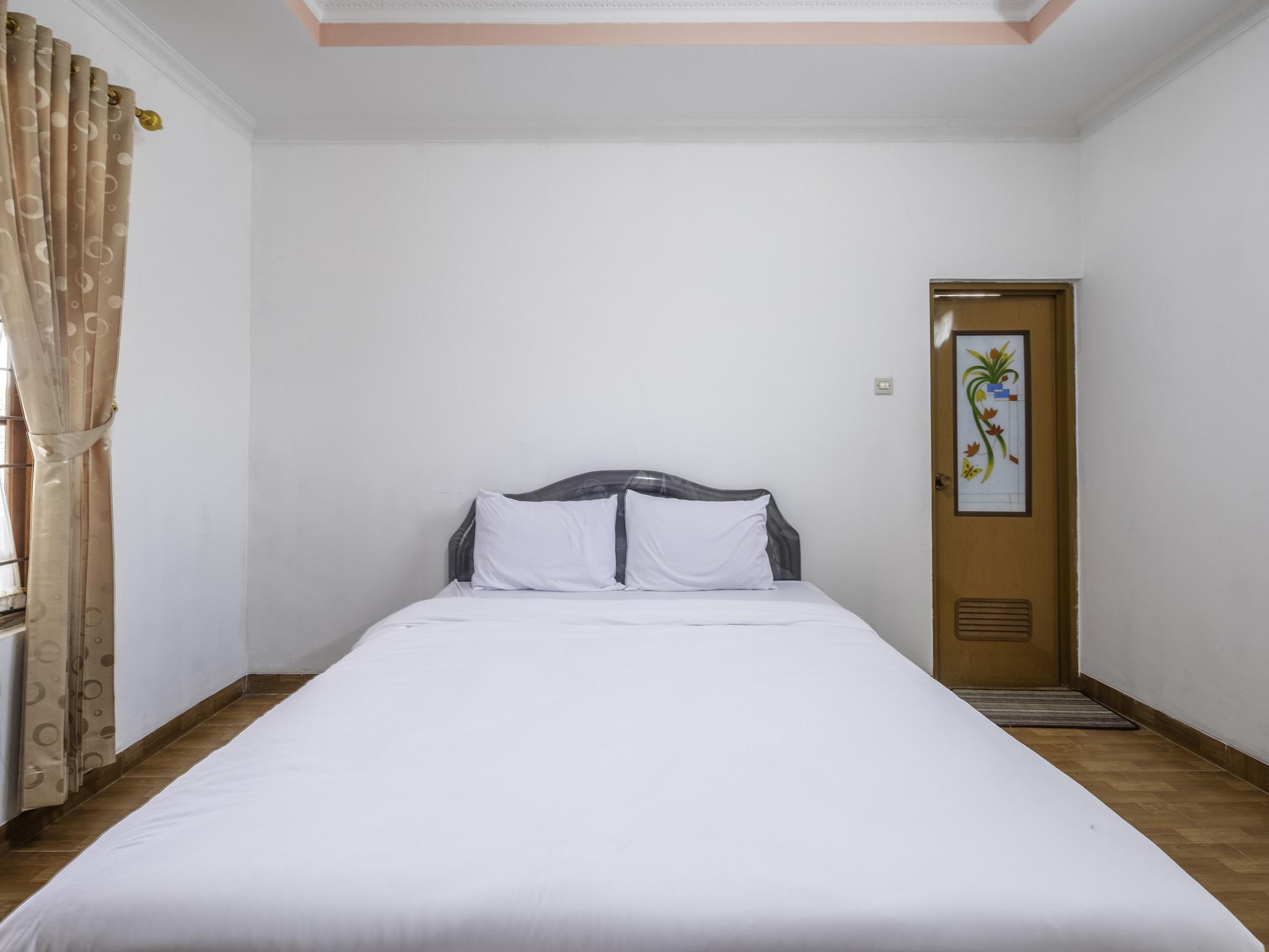 Hotel Capital O 1541 Puri Cikole Asri à Lembang Extérieur photo