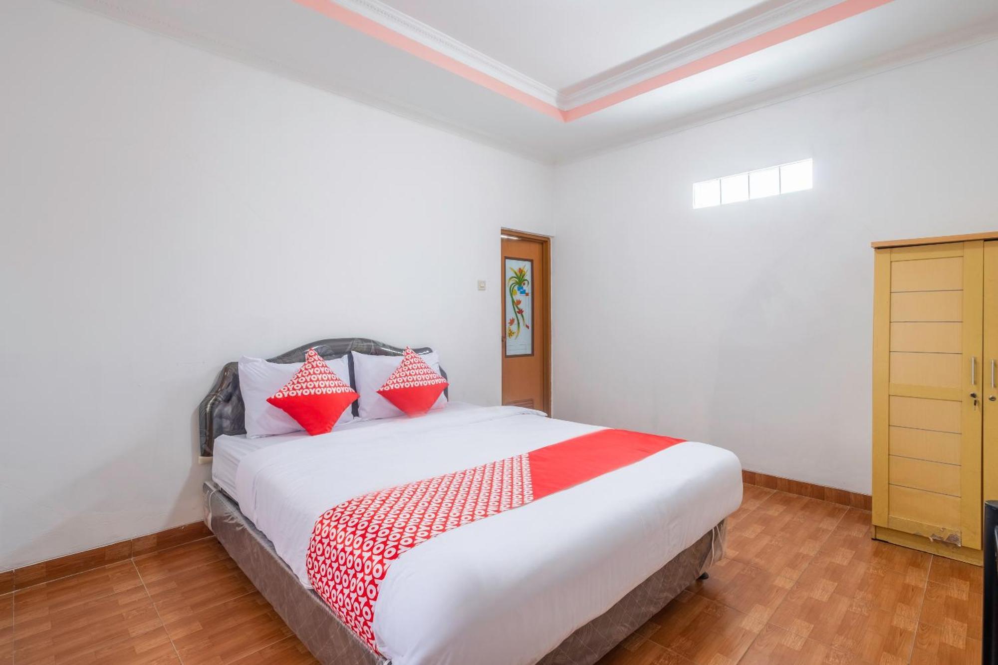 Hotel Capital O 1541 Puri Cikole Asri à Lembang Extérieur photo