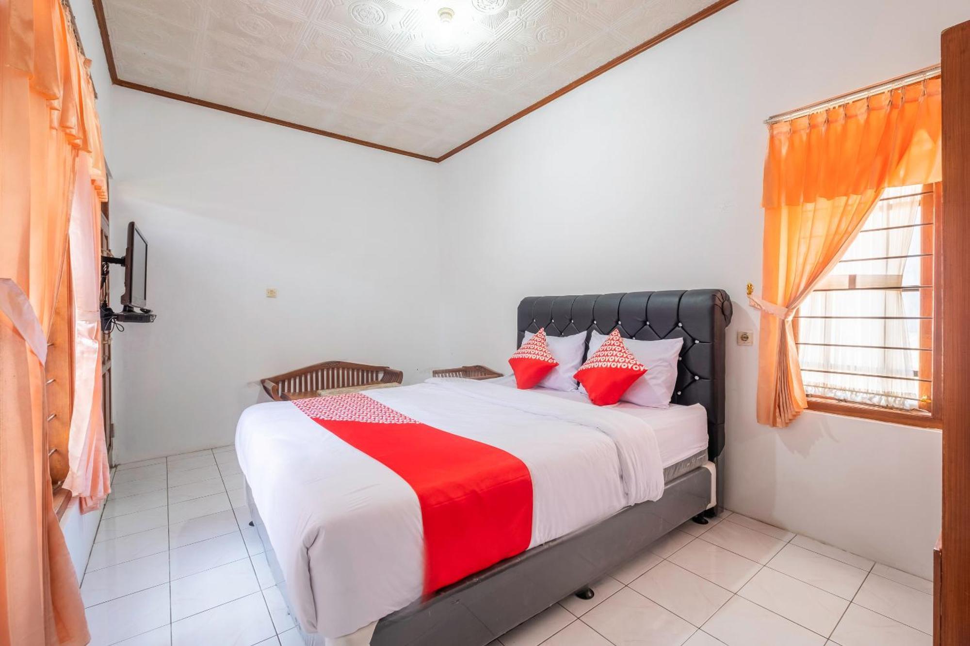 Hotel Capital O 1541 Puri Cikole Asri à Lembang Extérieur photo