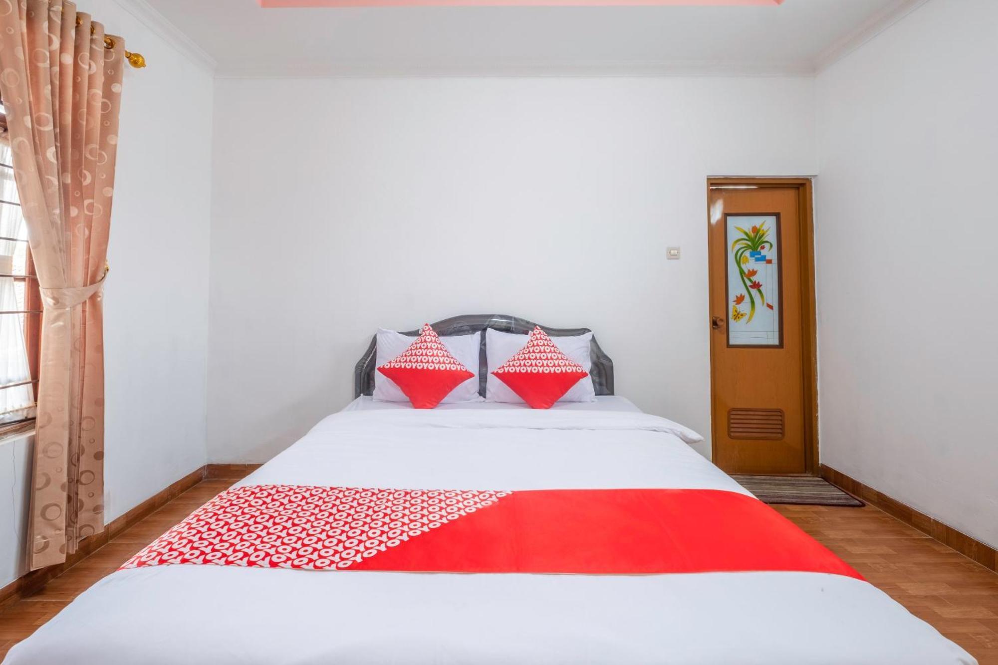 Hotel Capital O 1541 Puri Cikole Asri à Lembang Extérieur photo