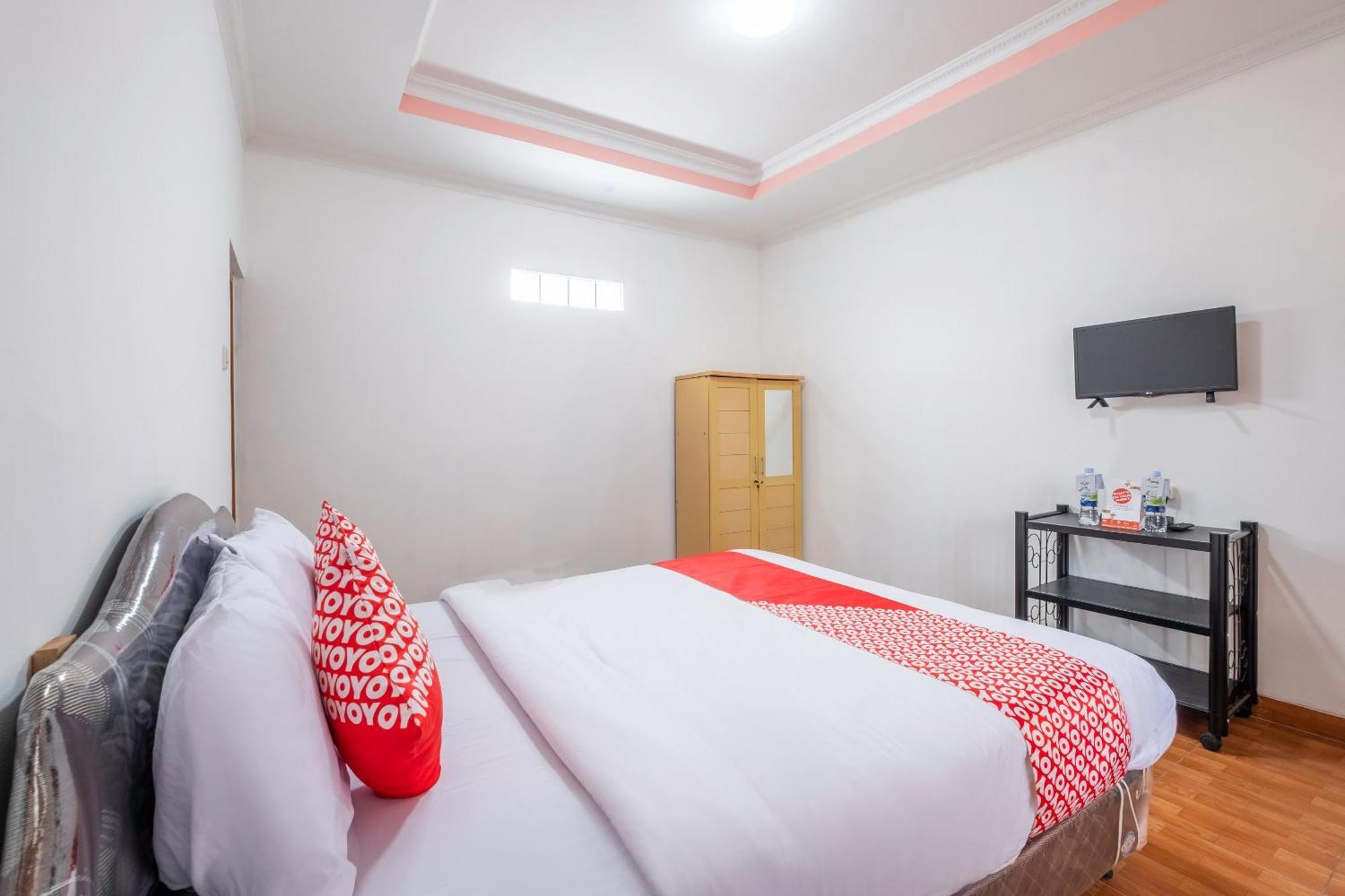 Hotel Capital O 1541 Puri Cikole Asri à Lembang Extérieur photo