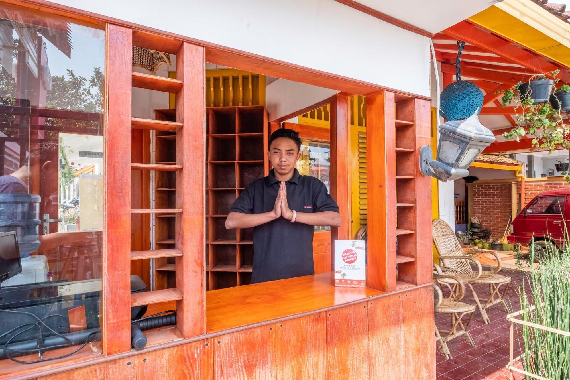 Hotel Capital O 1541 Puri Cikole Asri à Lembang Extérieur photo