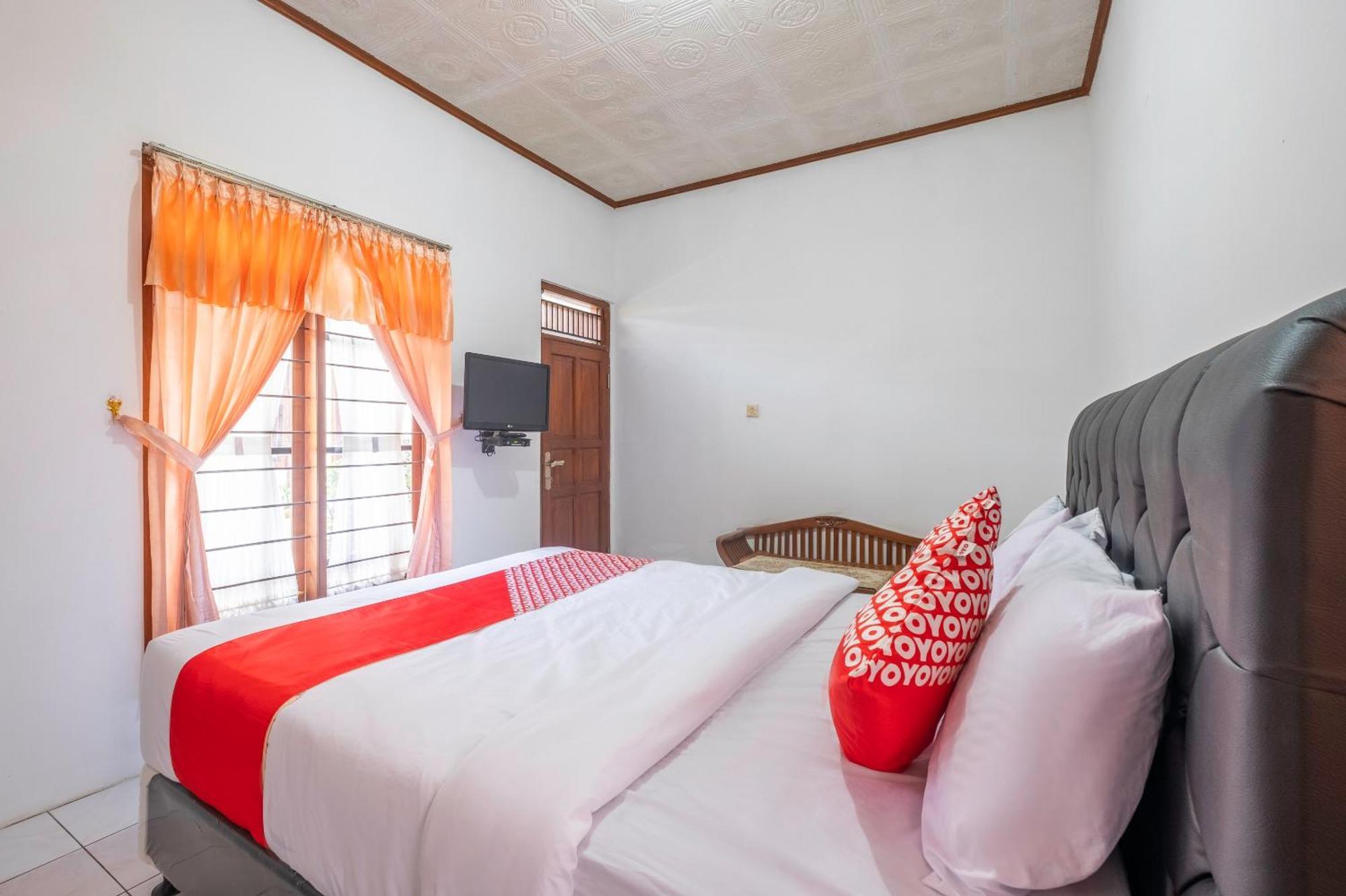Hotel Capital O 1541 Puri Cikole Asri à Lembang Extérieur photo