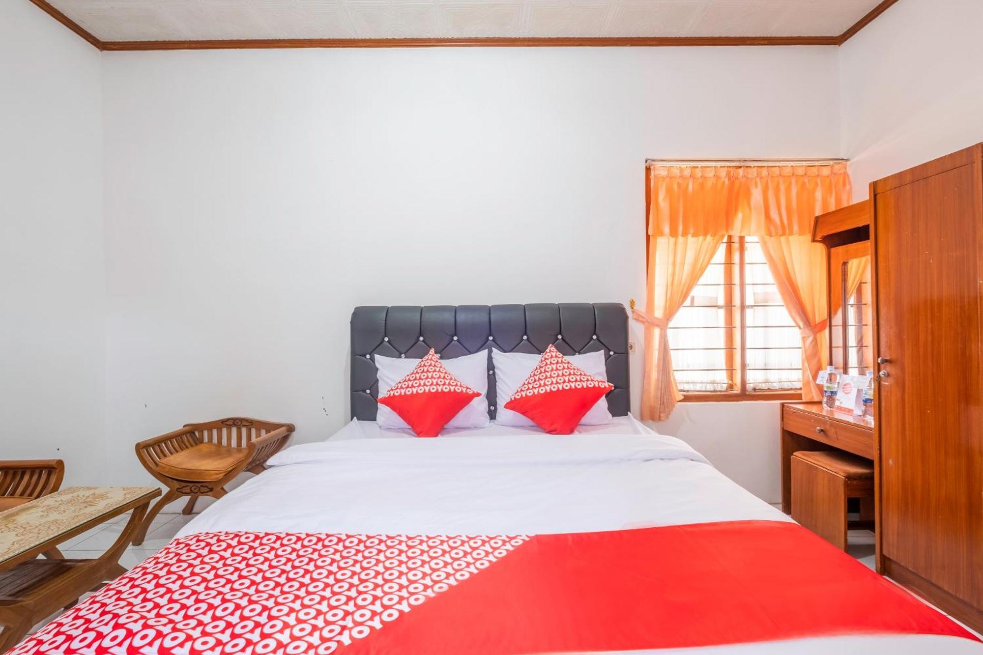 Hotel Capital O 1541 Puri Cikole Asri à Lembang Extérieur photo