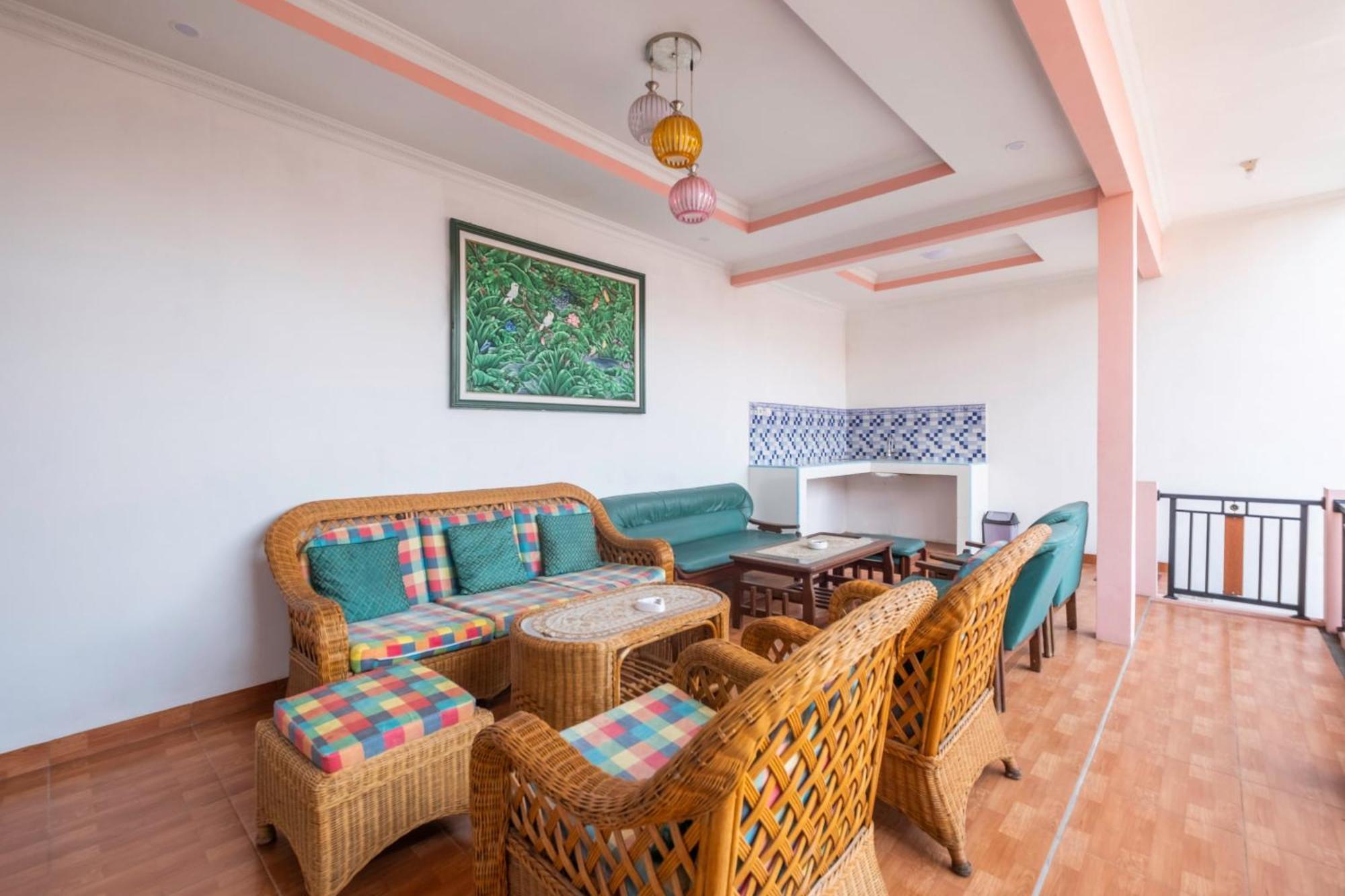 Hotel Capital O 1541 Puri Cikole Asri à Lembang Extérieur photo